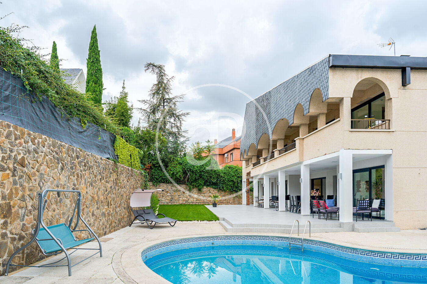 Casa en venda amb terrassa a Conde Orgaz - Piovera (Hortaleza)