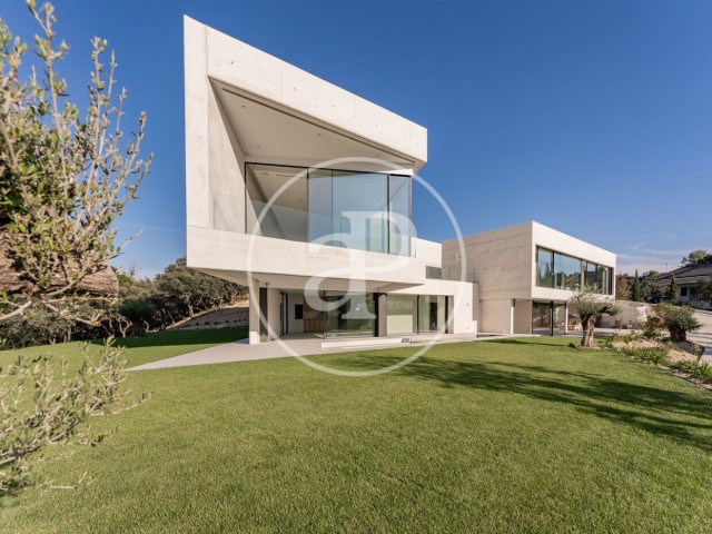New building (work) for sale with Terrace in Club de Golf (Las Rozas)
