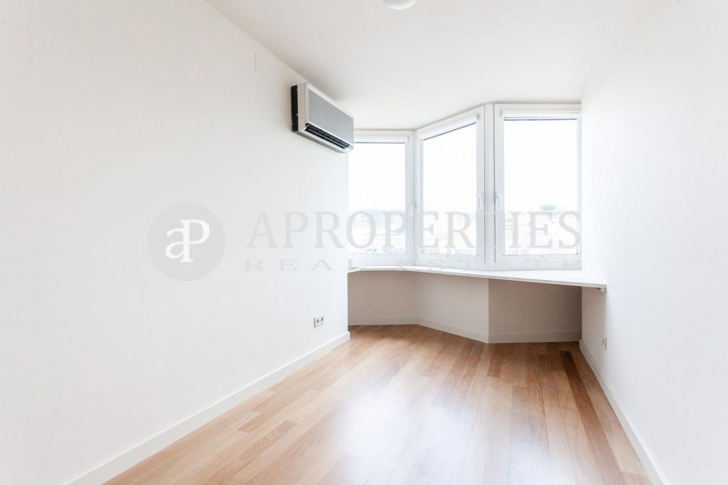 Les Corts, Barcelona, 08014, España