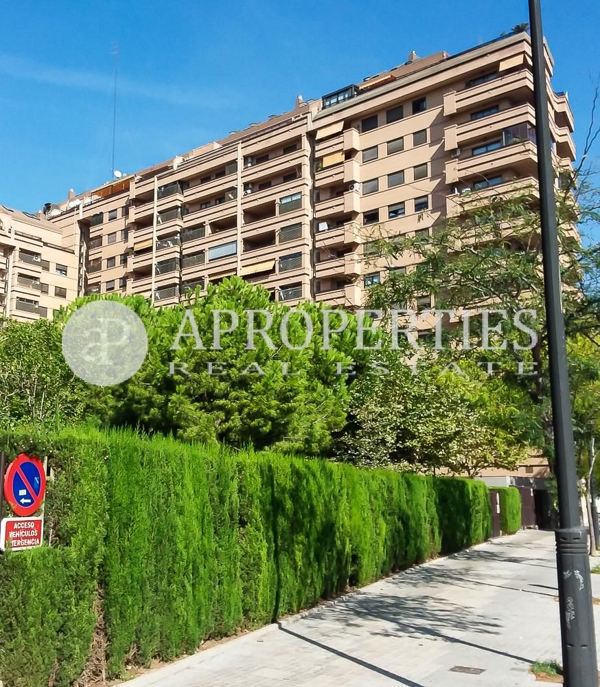 Valencia, Valencia, 46023, España