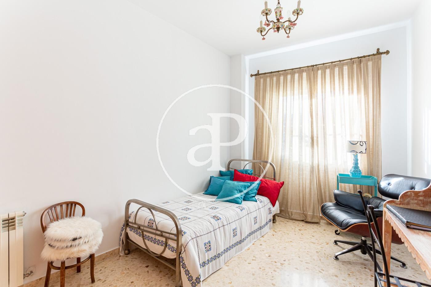 Valencia, 46008, España