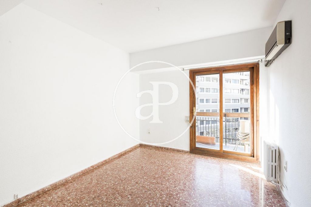 Exposició, Valencia, 46010, España