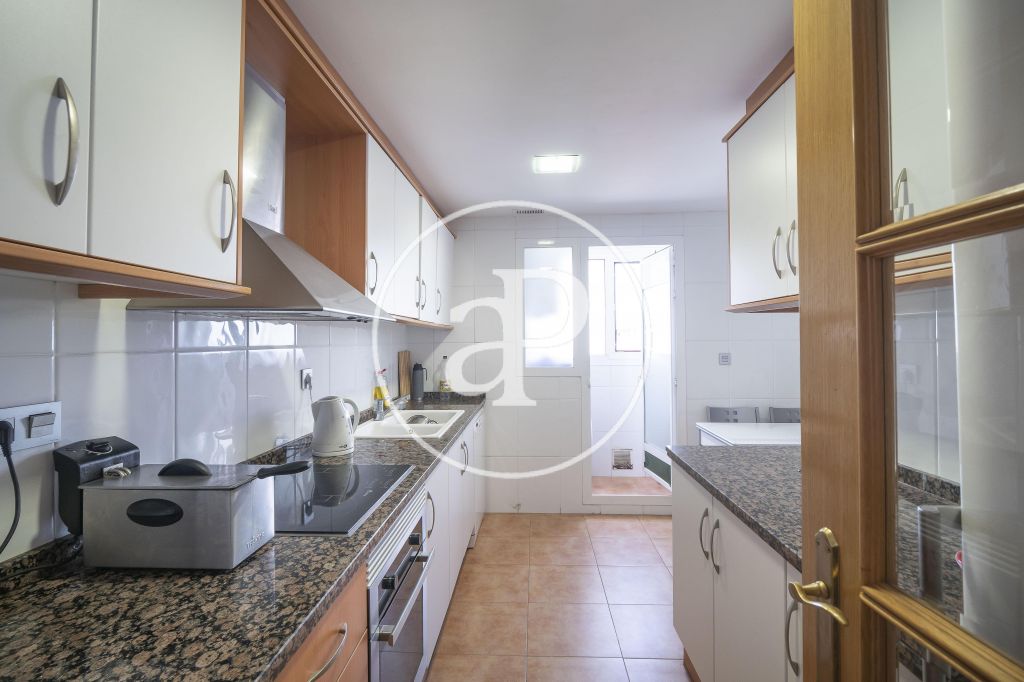 Valencia, Valencia, 46017, España