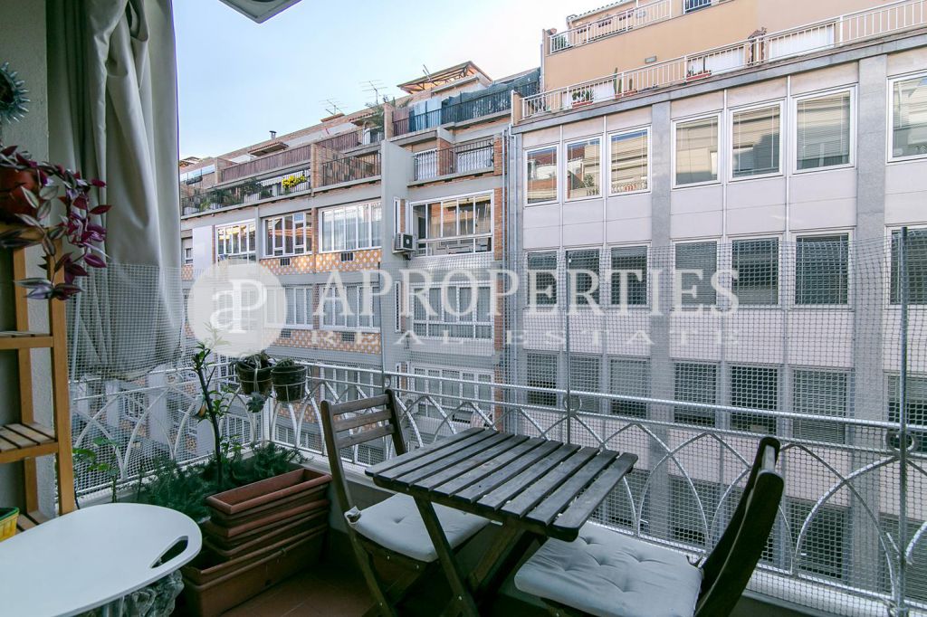 Barcelona, 08006, España
