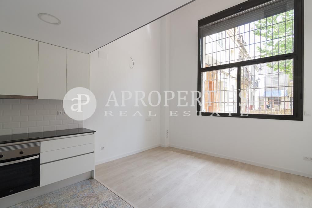 Barcelona, 08014, España
