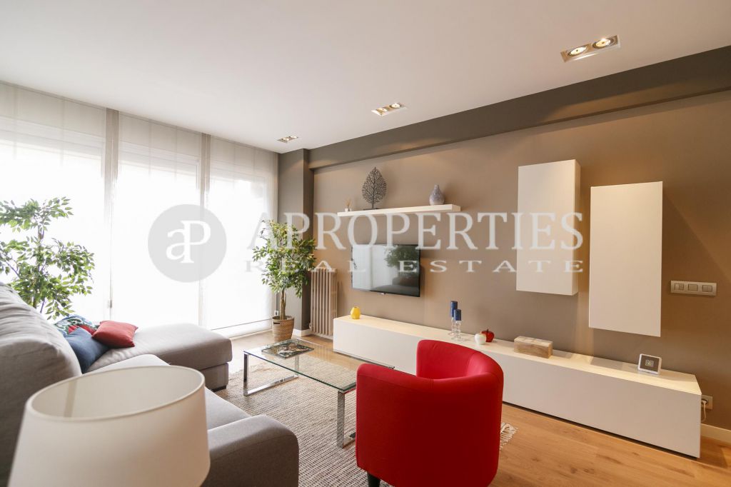 Barcelona, Les Corts, 08028, España