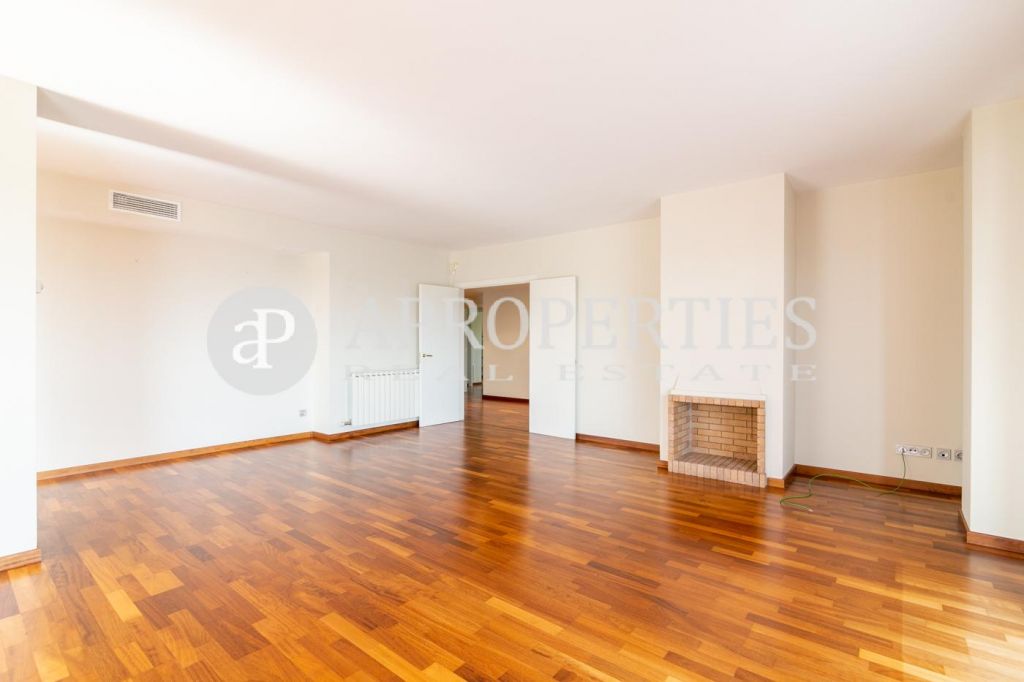 Esplugues de Llobregat, Barcelona, 08950, España