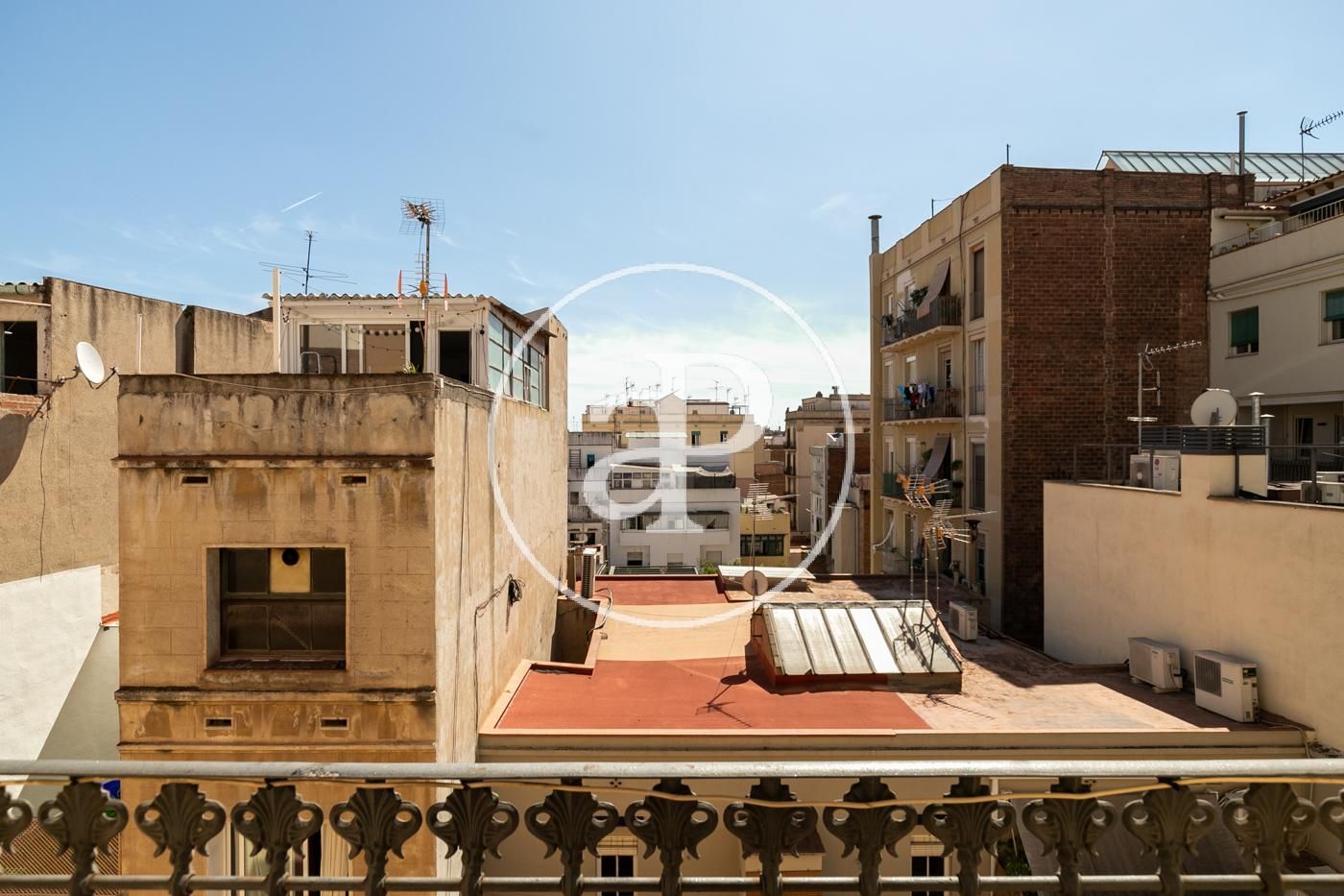 Nice flat for sale with views in Vila de Gràcia (Barcelona)