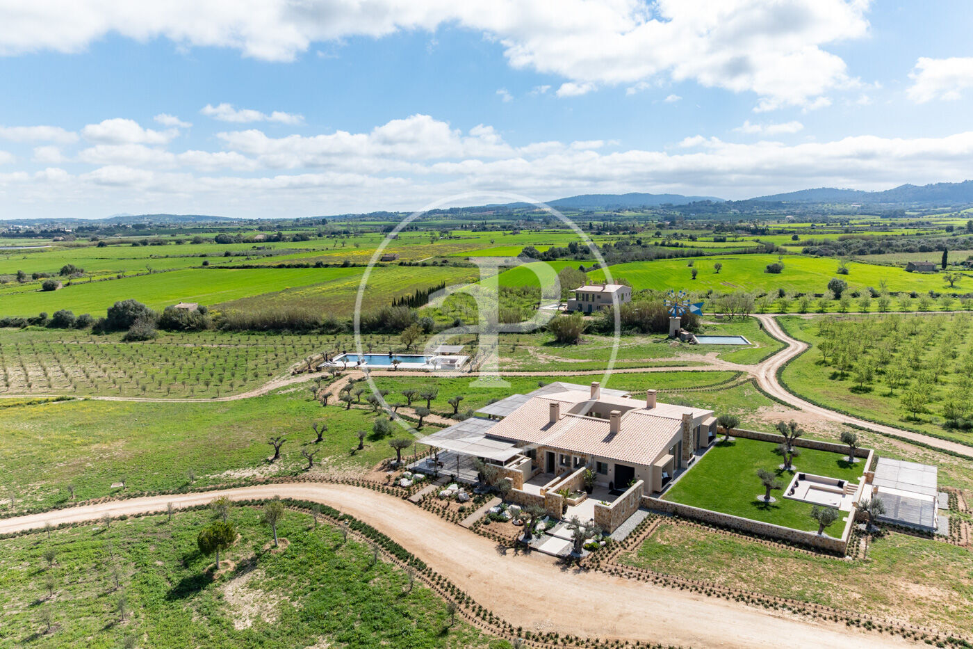 En venta finca privada exquisita con 4 villas exclusivas, piscinas y bienestar integral 