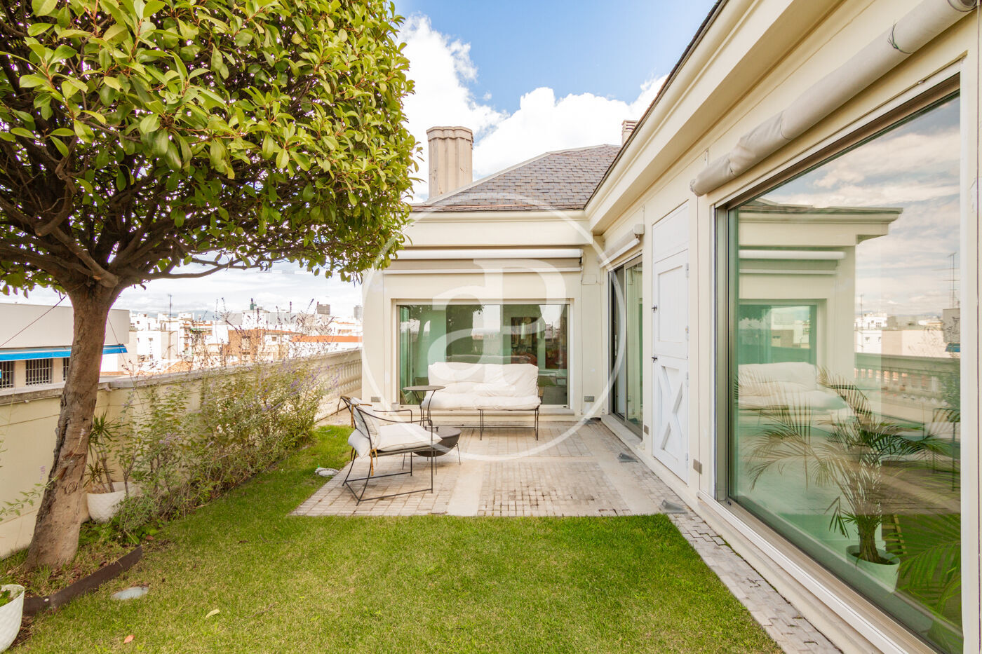 Pis de lloguer amb terrassa a Castellana (Madrid)